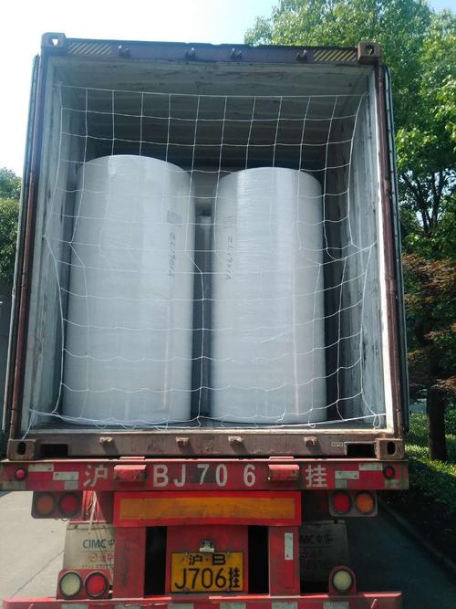 工厂直销黏胶涤纶水刺无纺布 防水口罩外层布的理想选择